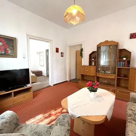 Haus Frithjof Apartman *